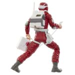 EDWIN LIFELINE STEEN G.I. JOE CLASSIFIED SERIES. Hasbro incorpora a su línea G.I. Joe Classified Series la figura nº 186, correspondiente a Edwin “Lifeline” Steen, el experto en rescates del equipo G.I. Joe. Inspirada en su apariencia clásica, esta figura totalmente articulada de 15 cm de altura destaca por su diseño actualizado y un alto nivel de detalle. Incluye 1x casco, 1x mochila, 1x maletín de paramédico que se abre, 1x máscara de respiración, 1x bolsa de sangre, 1x linterna, 1x cuchillo, 2x gafas, 1x psitola y sus icónicas gafas verdes. Se presenta en una caja ilustrada con ventana. UNIDADES LIMITADAS.
