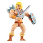 HE-MAN MASTERS DEL UNIVERSO ORIGEN HE-MAN MASTERS DEL UNIVERSO ORIGEN. Mattel presenta la nueva colección Origins para la serie Masters of the Universe. Se trata de una revisión actualizada de las figuras originales de los años 80 basadas en este mundo ficticio de Sword & Sorcery y SciFi. Un mismo diseño con mejoras de producción, detalle y con más posibilidades de articulación. En esta ocasión se trata de la figura de He-Man, el hombre más poderso del universo. Está hecha en PVC y mide unos 14 cm. Incluye hacha, la Espada de Poder y un escudo.