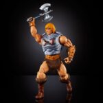 BATTLE ARMOR HE-MAN MASTERS OF THE UNIVERSE REVOLUTION MASTERVERSE. ¡Es un momento emocionante para ser fanático de Masters of the Universe! Para los fanáticos de toda la vida y para una nueva generación de niños que aman la acción y la aventura. ¡Es hora de experimentar la emocionante acción y aventuras de He-Man, Skeletor, los secretos del Castillo Grayskull y mucho más!. Las figuras de esta colección miden 5,5 pulgadas de alto y tienen 16 articulaciones móviles. Son altamente articuladas para una diversión imaginativa y orientada a la acción. ¡Al estilo Masters of the Universe! Los fanáticos de toda la vida apreciarán tanto los detalles de diseño vintage que honran la herencia de esta querida franquicia de aventuras como las actualizaciones de diseño que agregan una mirada emocionante al futuro. ¡Cada figura viene con un accesorio de batalla y un mini cómic de una serie que explora nuevas historias y presenta héroes, villanos y aliados en la eterna batalla entre el bien y el mal! A los aficionados les encantará el embalaje retro de estilo clásico. Esté atento a los nuevos personajes que están por llegar y seleccione una colección para jugar e intercambiar.