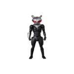 BLACK MANTA (AQUAMAN AND THE LOST KINGDOM) DC COMICS MAFEX. Black Manta, una presencia temible en el universo de Aquaman, es uno de los villanos más implacables de DC Comics. Impulsado por la venganza y su brillantez táctica, es una amenaza constante para el rey de Atlantis. Medicom Toy le da vida en esta figura MAFEX altamente detallada y totalmente articulada, elegante, amenazante y lista para la batalla. Con una altura aproximada de 16 cm, esta figura captura el aspecto de Black Manta en Aquaman and the Lost Kingdom con una precisión asombrosa. Su futurista armadura negra presenta contornos afilados, acabados mixtos y una silueta poderosa. El icónico casco de ojos rojos es extraíble, revelando la intensa escultura facial que hay debajo, perfectamente modelada a partir de la representación cinematográfica del personaje. La figura incluye una amplia gama de accesorios: manos intercambiables, su característica arma de doble hoja, un arpón y un casco alternativo con efectos especiales. Gracias al sistema de articulación premium de MAFEX, puedes recrear intensas peleas submarinas o poses cinematográficas con facilidad. Tanto si eres un fan incondicional del DCEU como un coleccionista de figuras de alta gama, este Black Manta ofrece un impacto visual y una posabilidad de primer nivel. Es imprescindible en cualquier colección seria de DC: los villanos nunca habían tenido tan buen aspecto.