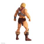 HE-MAN MASTERS OF THE UNIVERSE MONDO 1/6. ¡Por el poder de Grayskull!... ¡tú también puedes tener el poder! Mondo se enorgullece de presentar el regreso de He-Man a esta línea de figuras a escala 1/6 de Masters of the Universe. Con más de 30 puntos de articulación, elementos de vestuario de tela y múltiples accesorios, incluidos tres retratos intercambiables y una variedad de armas.