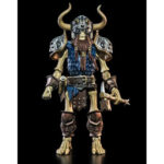 SKALLI BONESPLITTER MYTHIC LEGIONS ALL STARS. En vida, Skalli Bonesplitter fue uno de los merodeadores más despiadados y crueles del asentamiento norteño de Vikenfell. Skalli, uno de los que sucumbieron a la maldición que se abatió sobre estos guerreros, solo ha aumentado su crueldad tras la muerte. Este guerrero enano no muerto lidera una fuerza de saqueadores esqueletos desde las frías tierras de Vikenfell hacia el centro de Mythoss, donde llevará la muerte a todos los que se crucen en su camino.