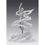WIND WHITE TAMASHII EFFECT SH FIGUARTS. Este versátil set de efectos de color blanco captura el movimiento dinámico de las ráfagas arremolinadas, perfecto para recrear intensas escenas de batalla o poses de acción dramáticas. El set incluye varias piezas de diferentes tamaños, lo que te permite combinarlas y organizarlas libremente para adaptarlas a cualquier escena. Este efecto es perfecto para expresar marcas de viento, cortes de espada y la manifestación de poder durante las escenas de acción. El color blanco combina con una variedad de escenas, y puedes disfrutar de diversas variaciones combinando las piezas. Cada pieza también cuenta con orificios de conexión, lo que la hace compatible con el TAMASHII STAGE (se vende por separado) para efectos flotantes o aéreos. ** NOTA: Este producto solo contiene el set de expansión especificado. NO incluye ninguna figura S.H.Figuarts.