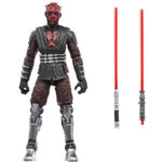 MAUL SHADOW LORD VINTAGE COLLECTION STAR WARS. Hasbro lanza dentro de su línea The Vintage Collection la figura de Maul, inspirada en su personaje en la serie animada de Disney+ “Star Wars: Maul Shadow Lord”. Esta figura de 9,5 cm reproduce fielmente su aspecto, con articulaciones funcionales y acabado premium. Incluye . Su embalaje tipo blíster reproduce el estilo clásico de Kenner, con logotipo vintage y numeración para coleccionistas. UNIDADES LIMITADAS.