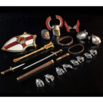 SIR ENOCH MYTHIC LEGIONS ALL STARS. Sir Enoch, miembro veterano de los Emisarios Templarios, ahora lidera a estos leales mensajeros como su comandante. Veterano de innumerables batallas, Sir Enoch nunca ha perdido su fe ni su propósito, y se complace en servir como mentor de los miembros más jóvenes de los Emisarios. El mayor honor de Sir Enoch fue encargarse de transmitir el mensaje del ascenso de Sir Gideon al liderazgo de la Orden, cabalgando por todos los rincones de Eathyross y anunciando un nuevo amanecer para esta heroica facción.