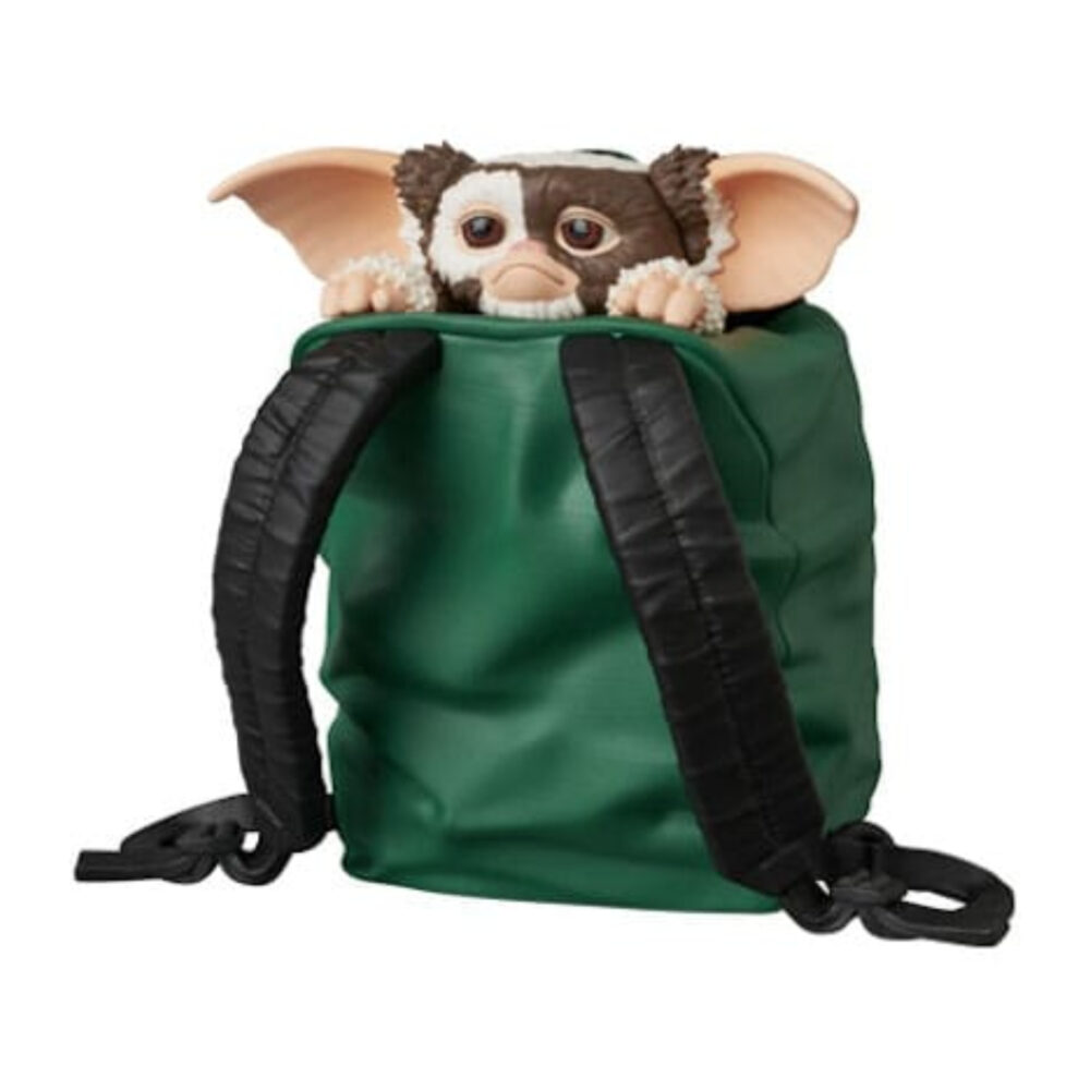 GIZMO IN A BACKPACK 9CM GREMLINS 2. ¡Gizmo sale de una mochila con un aspecto adorable y se une a la línea «UDF (Ultra Detail Figure) Gremlins Series 2» de Medicom! Será una maravillosa incorporación a tu colección. ¡Pide el tuyo hoy mismo!