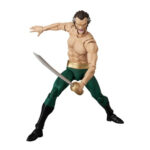 RA´S AL GHUL (BATMAN: HUSH) DC COMICS FIGURA MAFEX. En el universo DC Comics, Ra's al Ghul es el líder de la Liga de Asesinos, un extremista centenario que a menudo se enfrenta a Batman en nombre de su visión radical del mundo. Esta figura oficial de Ra's al Ghul mide unos 16 cm de altura y forma parte de la línea Miracle Action Figure (MAFEX). Fabricada por Medicom Toy, destaca su complexión de luchador esbelto y su imponente presencia, lista para un enfrentamiento. Ra's es un estratega frío dispuesto a sacrificar ciudades enteras por lo que considera el bien mayor del planeta, al tiempo que ve a Batman como un posible sucesor y como un enemigo. Su relación es una mezcla de respeto, rivalidad y conflicto constante, lo que lo convierte en uno de los enemigos más memorables del Caballero Oscuro. La figura refleja esta naturaleza con varias cabezas intercambiables que van desde un ceño fruncido hasta una expresión de grito, lo que te permite exhibirlo como el cerebro calculador o el guerrero listo para la batalla. En cuanto al diseño, la figura muestra a Ra con el torso desnudo, con músculos definidos y un sutil vello corporal esculpido en todo el torso. Lleva pantalones ajustados de color verde sujetos por un cinturón dorado, combinados con unas altas botas negras brillantes. Su cabeza presenta un cabello oscuro peinado hacia atrás con canas en las sienes, además de sus distintivas patillas y bigote que acentúan sus severas expresiones faciales. La figura viene con una larga espada plateada con una guarda dorada, y su cuerpo altamente articulado permite colocarla fácilmente en poses dinámicas de lucha con espada, manteniéndola estable en su soporte.