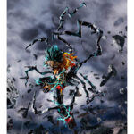 DEKU OVERLAY MY HERO ACADEMIA SH FIGUARTS. En My Hero Academia, Deku crece en un mundo en el que los héroes se enfrentan a amenazas cada vez mayores. Esta versión Overlay lo muestra en un momento de intenso poder, rodeado de una energía oscura y crepitante que transmite la urgencia y la presión de la batalla. La atmósfera parece la de un enfrentamiento decisivo en el que todo pende de un hilo. Deku desempeña un papel central en la serie, llevando el legado de One For All mientras forja su propio camino. Esta forma destaca un hito en su desarrollo, mezclando la determinación con el esfuerzo de superarse más que nunca. La figura captura con precisión este feroz diseño: pelo verde oscuro con puntas, torso con marcas oscuras, pantalones oscuros reforzados y botas pesadas. A su alrededor, un estilizado rayo negro se extiende hacia afuera, realzando la sensación de energía bruta. Su postura agachada, lista para atacar, amplifica la tensión de la escena. Con una altura de unos 14 cm, esta figura S.H.Figuarts incluye una articulación suave para realizar diversas poses. Las líneas del cuerpo, el sombreado de la piel y el esculpido de las piezas del rayo le confieren una fuerte personalidad visual. Los efectos circundantes ayudan a crear una exposición dinámica y de gran impacto.