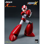 MEGA MAN FIGURA MDLX ROCKMAN X / MEGA MAN X (RISING FIRE VERSION). En el mundo futurista de Mega Man X, X es un legendario Maverick Hunter, a la vez máquina de combate y símbolo de esperanza. La versión «Rising Fire» hace referencia a una de sus habilidades especiales, obtenida durante el combate, y le proporciona una mejora visual ardiente junto con un mayor poder. Esta versión presenta a X en una llamativa paleta de colores rojos, que representa su dominio de las armas basadas en el fuego. Aunque el tono es más intenso, el diseño se mantiene fiel a su forma clásica: proporciones mecánicas limpias, armadura segmentada y una expresión decidida. Es una pieza imprescindible tanto para los fans de toda la vida como para los coleccionistas. La figura es totalmente articulada y viene con una serie de accesorios intercambiables: efectos de llamas, manos alternativas, expresiones faciales y piezas para los brazos. Destacan un gran efecto de proyectil de llamas y un brazo transformado. Cada pieza está cuidadosamente esculpida para que coincida con el estilo del juego, con un acabado fresco y detallado.