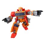 JUNKION WRECK-GAR TRANFORMERS: AGE OF THE PRIMES DELUXE CLASS. ¡Disfruta del épico universo de los robots Transformers con la figura Transformers de Junkion Wreck-Gar! Esta figura Voyager Class mide 17,5 cm y se convierte de robot en camión de basura en 15 pasos. Además, se puede dividir en piezas de armadura para otras figuras (cada una se vende por separado, sujeto a disponibilidad). Con avanzada articulación y accesorios removibles como un cañón y un arma, esta figura Transformers es una excelente adición a toda colección. Busca otros juguetes Transformers Age of the Primes coleccionables (se venden por separado, sujeto a disponibilidad) de personajes como Maximal Big Convoy, Amalgamous Prime, Combaticon Brawl y otros para formar una colección que es mucho más de lo que se ve a simple vista.