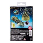 QUINTUS PRIME TRANFORMERS: AGE OF THE PRIMES DELUXE CLASS. ¡Disfruta del épico universo de los robots Transformers con la figura de The Thirteen Quintus Prime de Transformers Age of the Primes! Esta figura Deluxe Class de 14 cm se convierte de robot en nave espacial en forma de calamar en 15 pasos. Con una articulación avanzada y una piedra ascua que se fija al pecho de la figura o cabe en la cabina de la nave espacial, la figura de The Thirteen Quintus Prime es una gran adición a toda colección. Busca otros juguetes Transformers (se venden por separado; sujeto a disponibilidad) de personajes como Optimus Prime, Bumblebee, Megatron y otros para formar una colección que es mucho más de lo que se ve a simple vista.