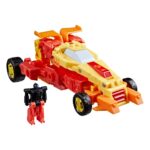 TARGETMASTER SURESHOT TRANFORMERS: AGE OF THE PRIMES DELUXE CLASS. ¡Disfruta del épico universo de los robots Transformers con la figura de Targetmaster Sureshot de Transformers Age of the Primes! Esta figura Deluxe Class mide 14 cm y se convierte de robot en buggy todoterreno en 15 pasos. Además, incluye una minifigura de Spoilsport que se convierte en cañón. Con una articulación avanzada y accesorios removibles, esta figura de acción de Targetmaster Sureshot es una excelente adición a toda colección. Busca otros juguetes Transformers (se venden por separado; sujeto a disponibilidad) de personajes como Optimus Prime, Bumblebee, Megatron y otros para formar una colección que es mucho más de lo que se ve a simple vista.