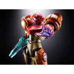 SAMUS ARAN PRIME METROID PRIME 4 BEYOND CHOGOKIN. una pieza oficial de metal de unos 21 cm de altura, con iluminación LED incorporada.