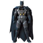 STEALTH JUMPER BATMAN HUSH FIGURA MAF EX. Mide aproximadamente 160 mm.