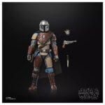 Hasbro suma a la colección Star Wars The Black Series esta figura de Din Djarin con el aspecto que lucía en el primer capítulo de la serie "Star Wars: The Mandalorian" al visitar el planeta Pagodon.