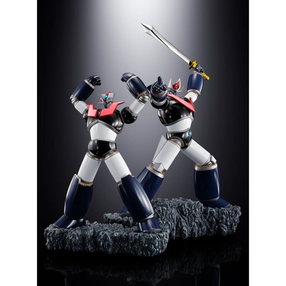 DOUBLE MAZINGER FIGUARTS ZERO TOUCHE METALLIQUE. Estatuilla de PVC, aprox. 21 cm de altura, con base, en caja con ventana.