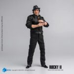 ROCKY BALBOA ROCKY II EXQUISITE SUPER SERIES 1/12 HIYA TOYS. Esta figura oficial de Rocky se centra en un momento «entre combates», junto con su perro, de la línea Exquisite Super Series: un lanzamiento de Hiya Toys de unos 16 cm de altura