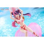IRONMOUSE VTUBER DRESSTA. Esta figura de PVC de aproximadamente 20 cm representa a Ironmouse con un bikini rosa con volantes adornado con perlas y pequeños corazones, junto con sus características coletas bicolores y cuernos de demonio.