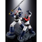 DOUBLE MAZINGER FIGUARTS ZERO TOUCHE METALLIQUE. Estatuilla de PVC, aprox. 21 cm de altura, con base, en caja con ventana.