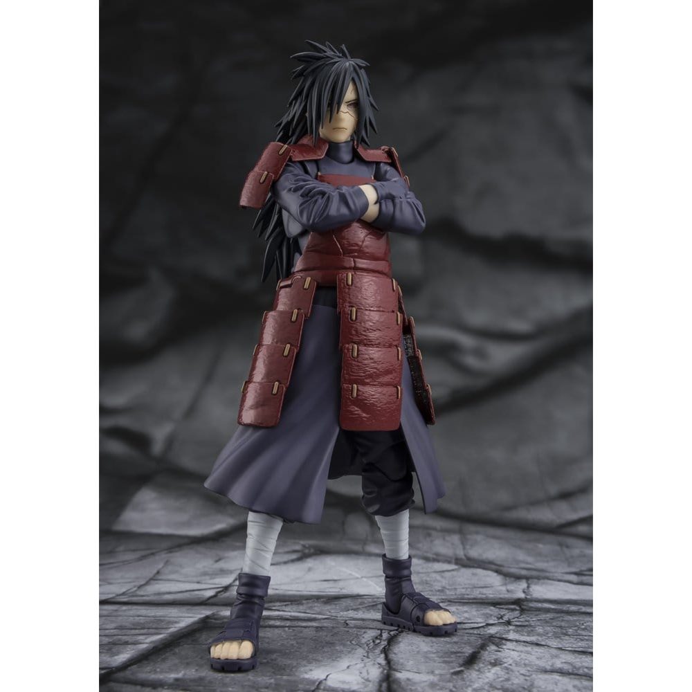 MADARA UCHIHA LEGEND OF DARKNESS NARUTO SHIPPUDEN S.H. FIGUARTS. tamaño aprox. 17 cm. Viene en una caja con ventana.