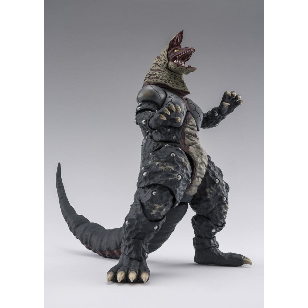 SHINKOCCHOU GOLZA ULTRAMAN 30TH ANNIVERSARY EDITION SH FIGUARTS. tamaño aprox. 15 cm. Viene en una caja con ventana.