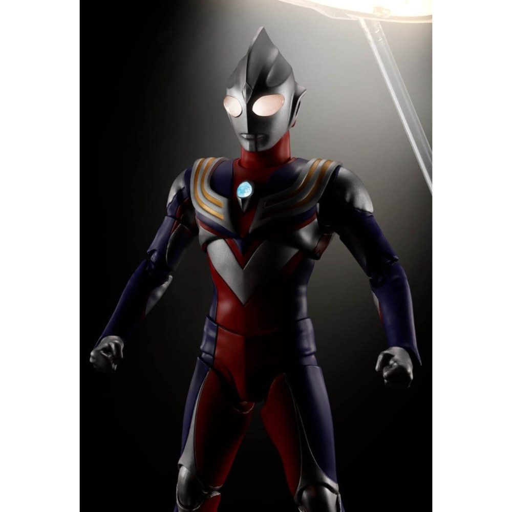 SHINKOCCHOU ULTRAMAN TIGA MULTI TYPE 30TH ANNIVERSARY EDITION SH FIGUARTS. tamaño aprox. 15 cm. Viene en una caja con ventana.